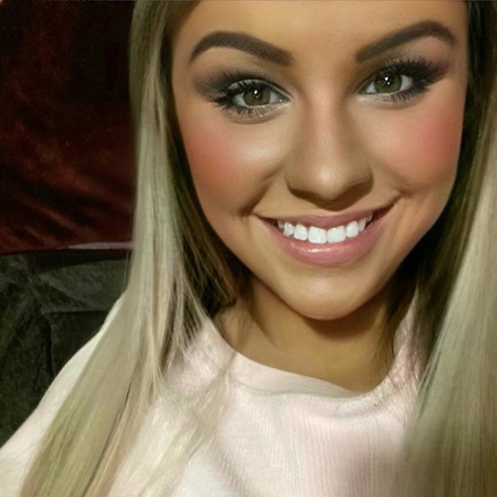 Meet your Posher, Kendra